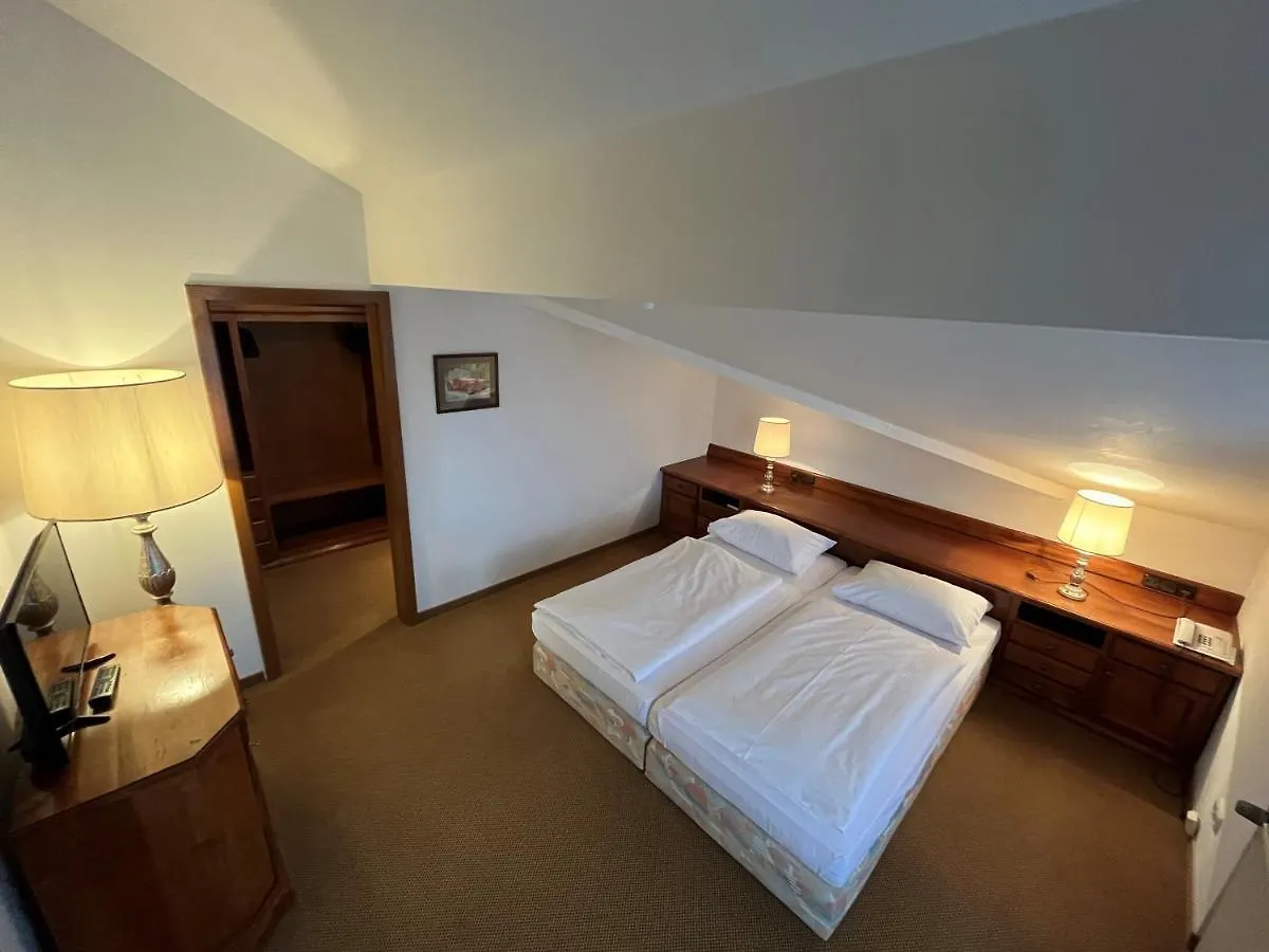 Appartment-Hotel-Hoelzl Grunwald